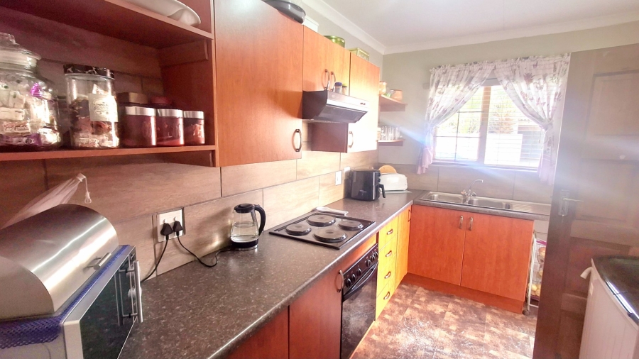 2 Bedroom Property for Sale in Vaalpark Free State